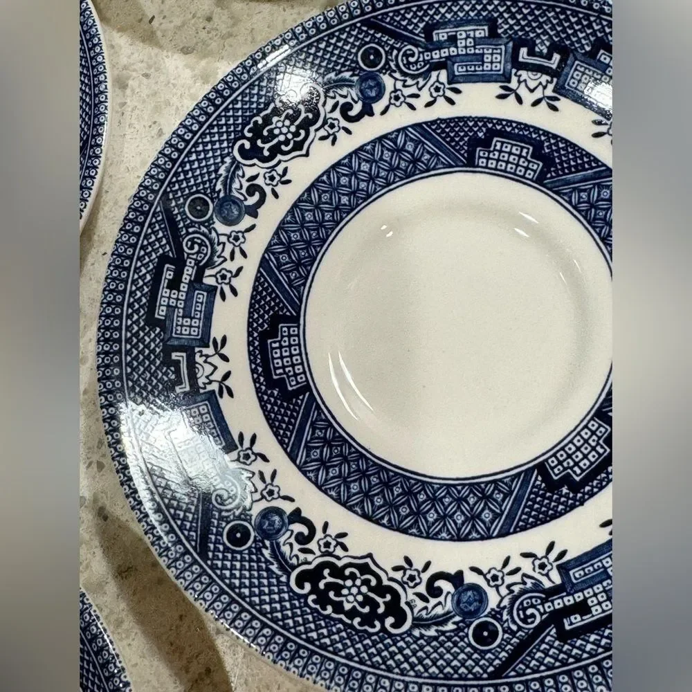 VINTAGE LATE 1900’s~SET OF 4~BLUE WILLOW SAUCERS~CHURCHILL*ENGLAND~PORCELAIN~G23